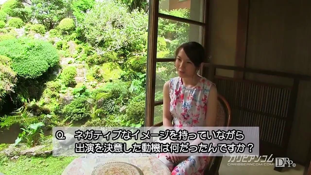 Hitomi Hayama Tempts With Seductive Blowjob Before Hot Sex Action