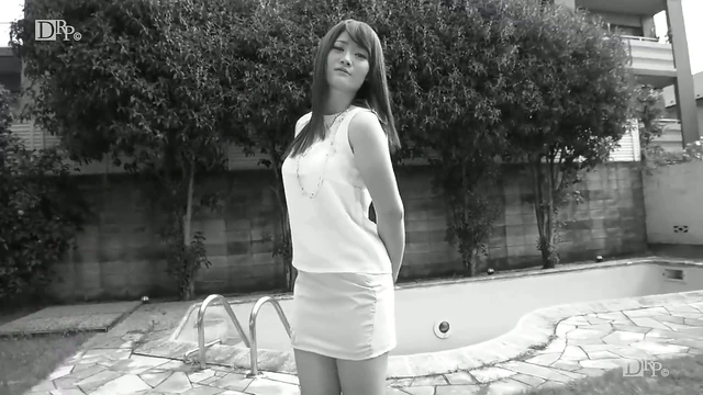 Hot Japanese Chick Gives Perfect Blowjob Before Wild Sex Scene