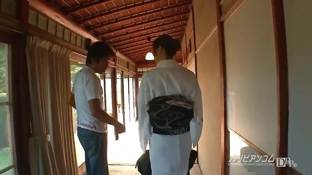 Sultry Inamorata Gets Covered In Semen During Wild Bukkake Party