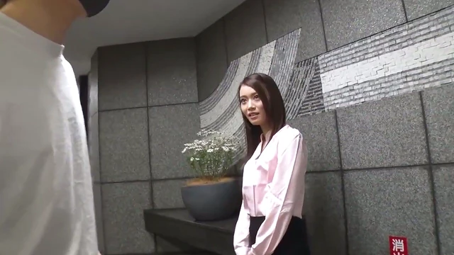 Sizzling Caribbean Hooker Delivers Mind-Bending Blowjob And Orgasmic Ride