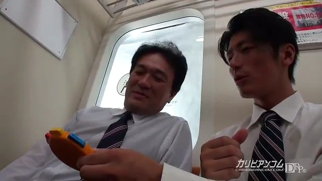 Tsuna Kimura Hypnotizes Men Before Dirty Anal Sex Sessions Begin Hotly