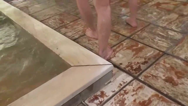 Curvy Junoesque Hottie Takes Control For A Night Of Hot Action