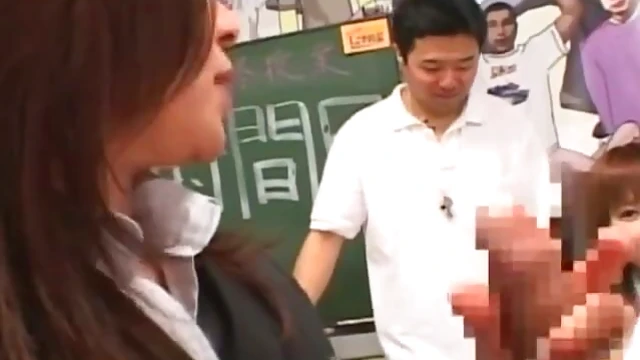 Sultry Japanese Beauty Takes Charge With Passionate Sex Skills