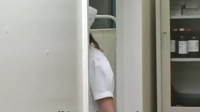 Sultry Zenra Girl Tempts With Come-Hither Eyes Before Dirty Deeds