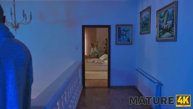 Seductive Aubrey Shows Off Her Big Tits in Steamy Porn Scene