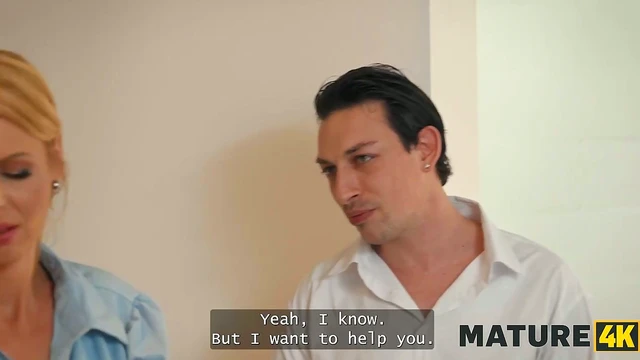 Lynna Nilsen Sizzles in Hot Mature 4K Video Action Close-Up