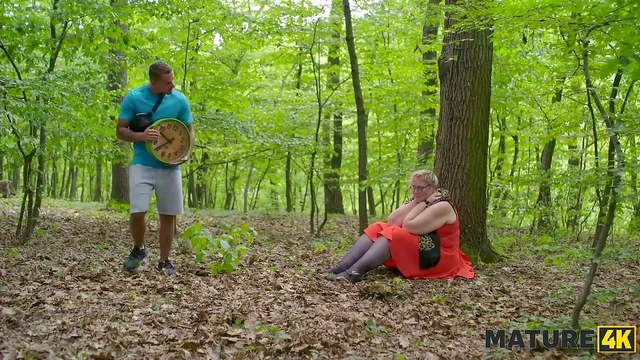 Mature Neeo Seduces With Her Experienced Curves In Steamy Sex Acts