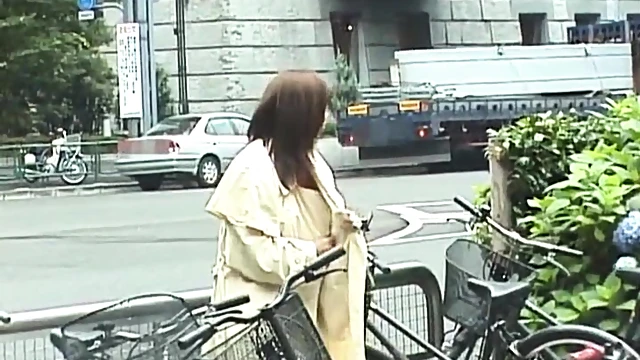 Minami's Sweet Pussy Awaits Kinky Vibrations For Ultimate Pleasure