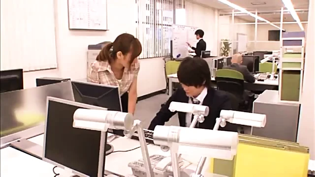 Seductive Japanese Office Chick Gets Pounded By Boss Right On Desk