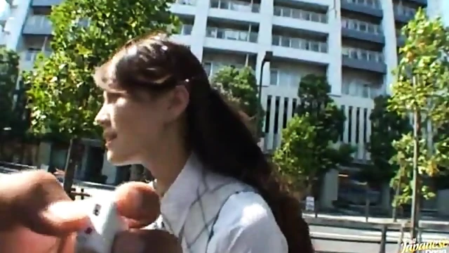 Ameri Ichinose's Stunning Blowjob In Car Leaves Him Craving More Passionately