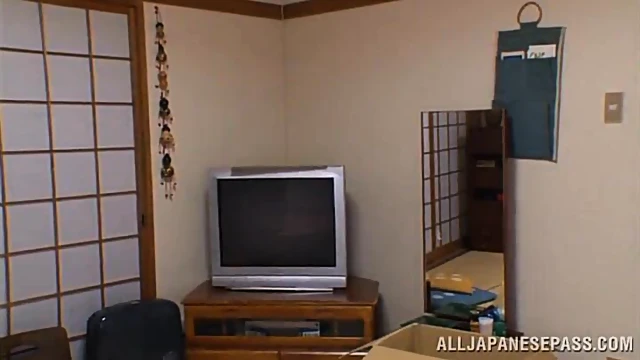 Sizzling Kitchen Encounter With Seductive Japanese Babe Akiho