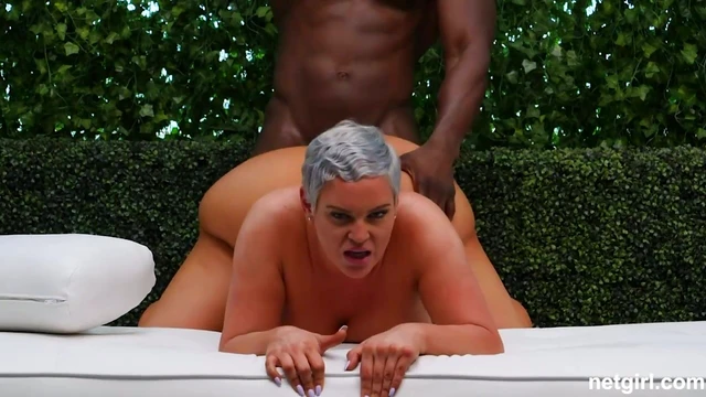 Sizzling Noname Teases with Sultry Poses Before Getting Naughty