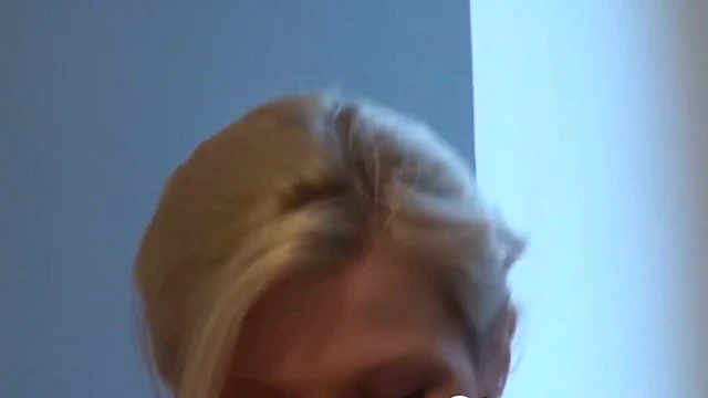 Funny Darling Gives Hot Blowjob Before Wild Amateur Sex Showdown