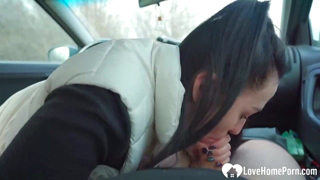 Charming Hustler Delivers Unforgettable XXX Action Showdown