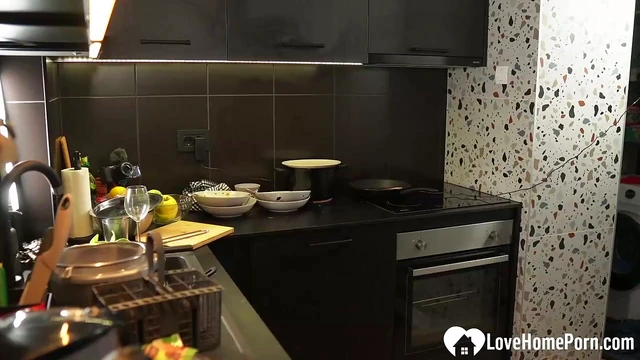 Intricate Bird Play Captivates Audiences in Sensual Display