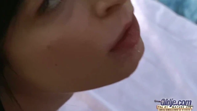 Horny Dame Swallows Cum Deeply After Steamy Blowjob Delight