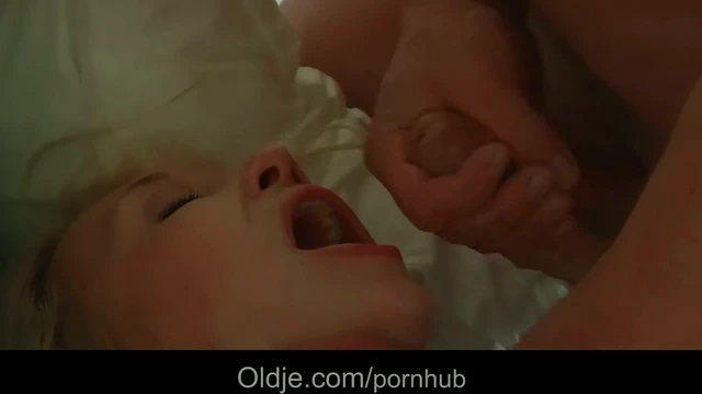 Fairly Hoochie Delivers Steamy XXX Action in Seductive Showdown