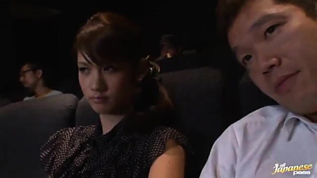 Kotomi Nagisa Seduces & Gives Handjob While Watching Movies In Cinema