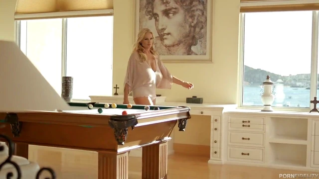 Huge boobs babe Kelly Madison fucking hardcore outdoors