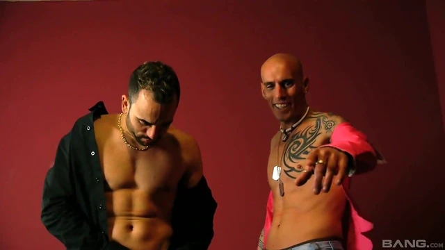 Busty Anissa Kate Gets Pounded Hard During MMF Threesome Action