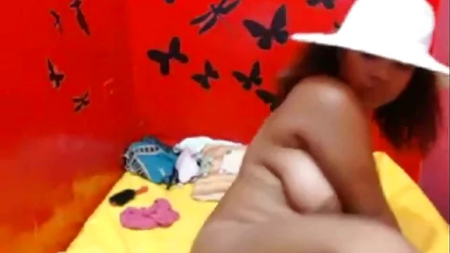 Seductive Curvy Latina Mom Teases Seductively On Webcam Show