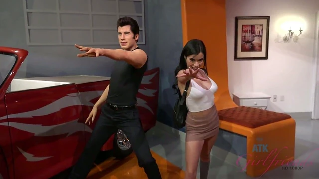 Savannah Sixx's Brunette Pleasures & Candid Anal Sex Chat