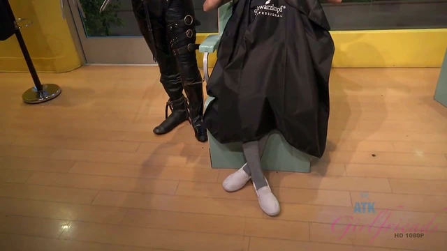 Savannah Sixx's Brunette Pleasures & Candid Anal Sex Chat