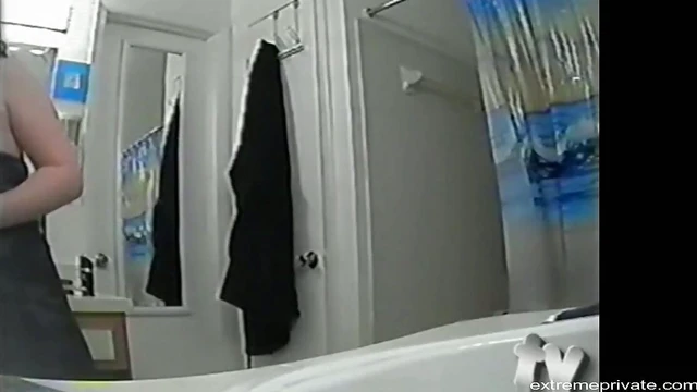 Hot Mexican Girlfriend Satisfies Desires with Passionate Sex Acts