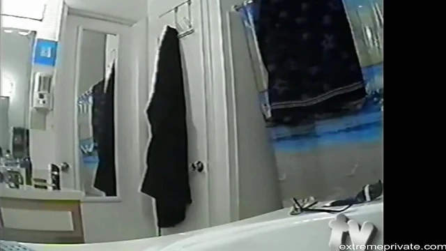 Hot Mexican Girlfriend Satisfies Desires with Passionate Sex Acts