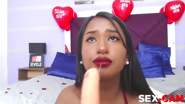 Lingerie-Wearing Solo Chick Moans Loudly While Fingering Her Pussy Hard