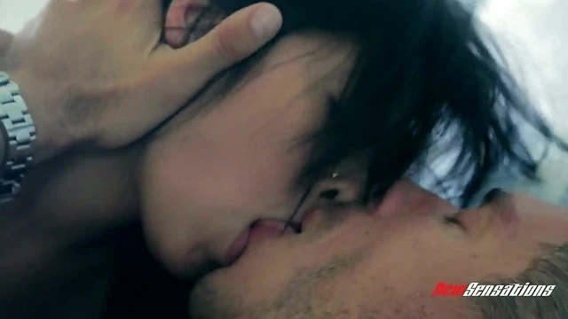 Naughty Teen Latina Jasmine Gives Mind-blowing Sex