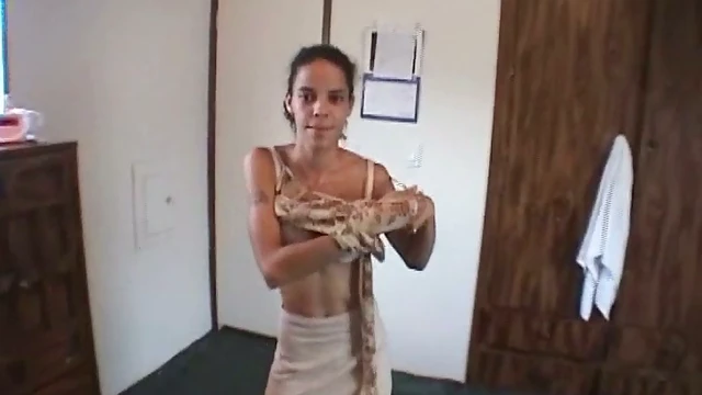 Hot Latina Maria Blows Deliciously Before Getting Her Trimmable Pussy Fucked Hard