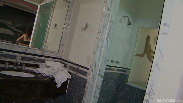 Sizzling Curves: Hot Brazilian Model Laisa Rides Big Fat Cock Cowgirl Style