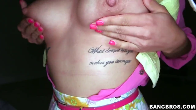 Neighbor Penelope Drops Knees to Give Seductive Blowjob