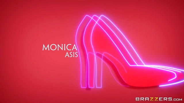 Salesman Charms Monica Asis into a Steamy Cock Riding Encounter