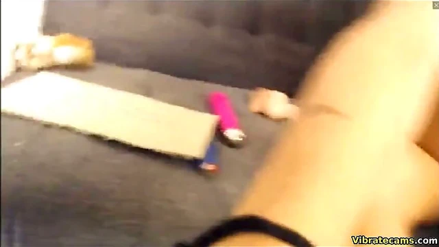 Sizzling Hot Latina Squirts Multiple Times On Webcam While Having Fun