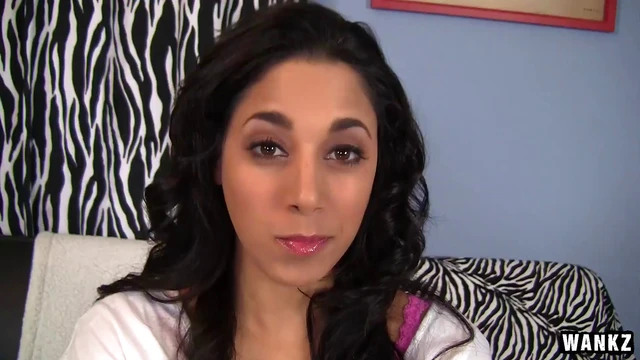 Young Teen Loves Her Tight Pussy Being Fucked Hardly