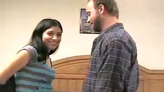 Camilla's Hot Amateur Showoff Gifts Man Her Luscious Latina Pussy