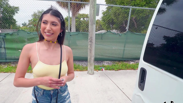 Amateur Cutie Penelope Gets Facial After Seductive Van Sex Adventure