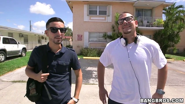 Sizzling Hot Latina Sadie Santana Sucks Big Cock Before Getting Fucked Hard