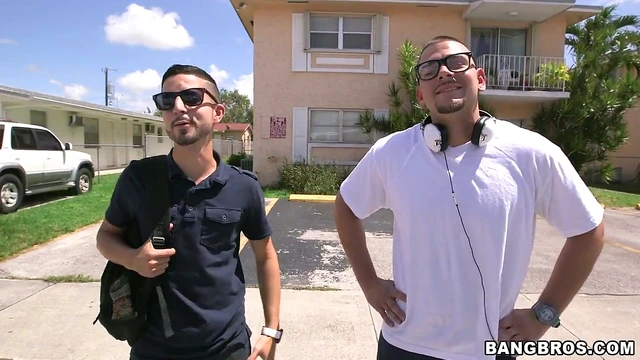 Sizzling Hot Latina Sadie Santana Sucks Big Cock Before Getting Fucked Hard