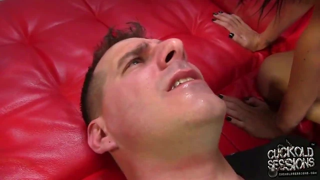 Radni Wright's Gorgeous Body Tempts Deliciously With Tight Shaven Pussy