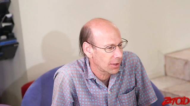 Sarah Jessie Gets Rough Interracial Cock Ride in Missionary Style