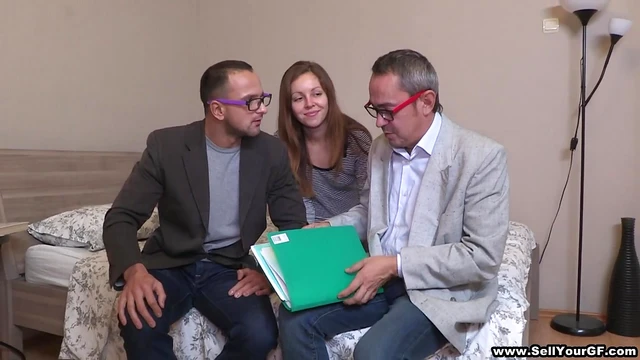 Desperate Slut Gives Blowjob Before Getting Fucked in Cuckold Porn