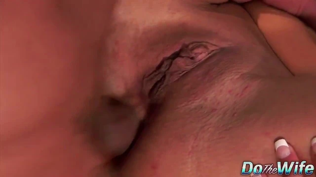 Mahina Zaltana's Booty Takes Hard Poundage from Horny Husband