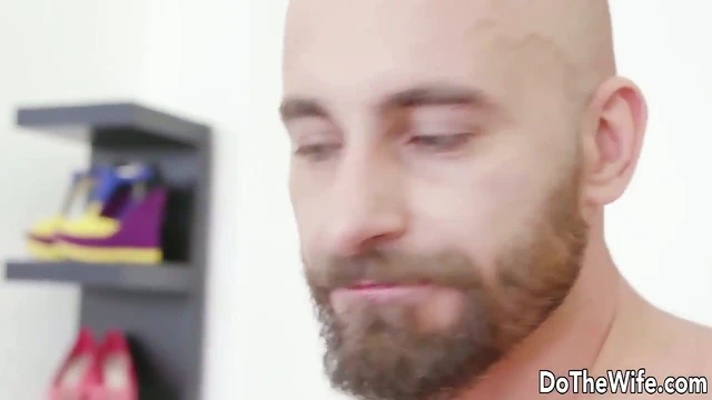 Sultry Ashley Cumstar Gives Busty Blowjob Before Wild Ride On Big Cock