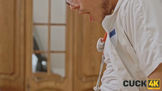 Moaning Pregnant Jessie Gets Fucked Hard By Her Man In Bed