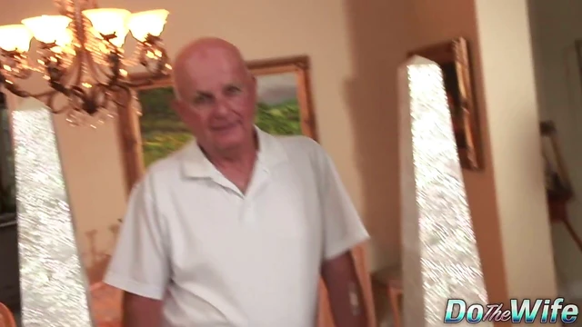 Hot Cuckold Watches Excitedly As Wife Darcy Gets Fucked Hard by Stranger