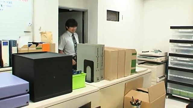 Japanese Diva Takes Steamy Shower Before Getting Hardcore Banged