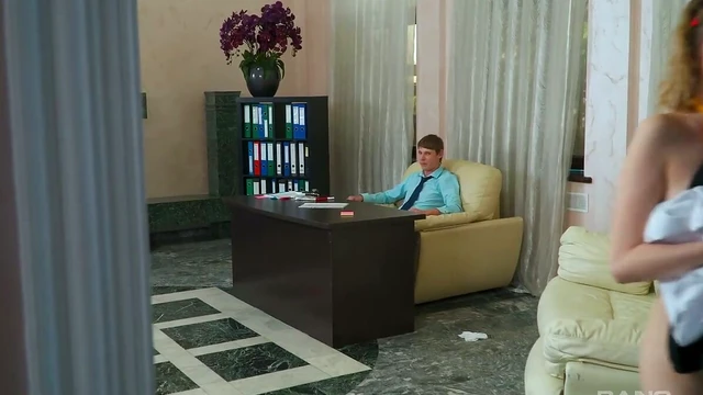 Hot Pearl & Eva Red's Tabletop Group Sex Adventure Ignites Desire